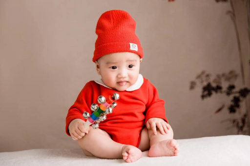 湘阴宝宝几个月戴银手镯好